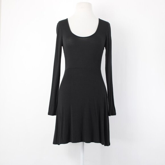 BCBGeneration Dress $68 Sz XS Black Round Neck Unlined Rayon Spandex Dress - Picture 2 of 16